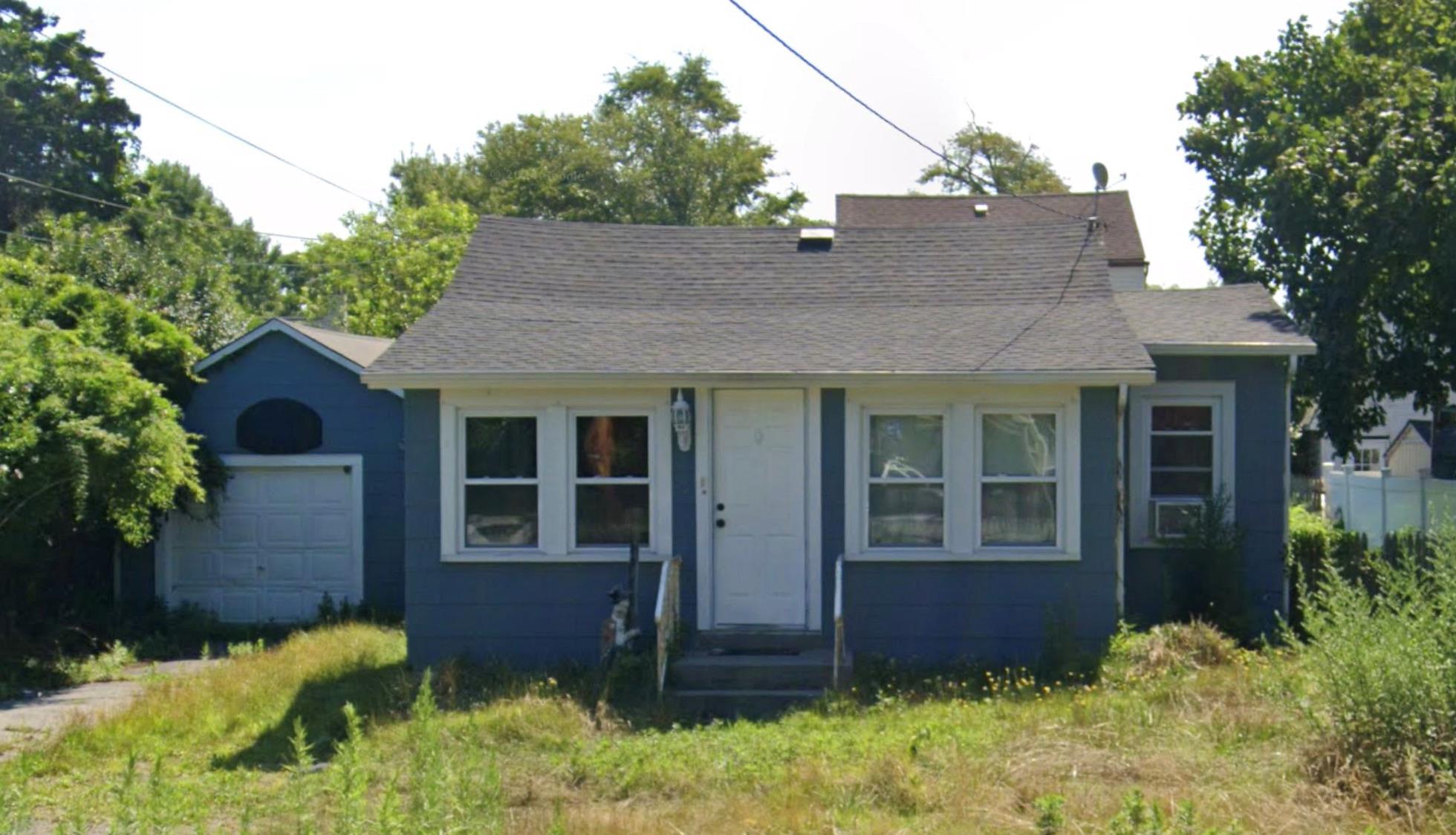 59 Huguenot Drive, Mastic, NY 11951