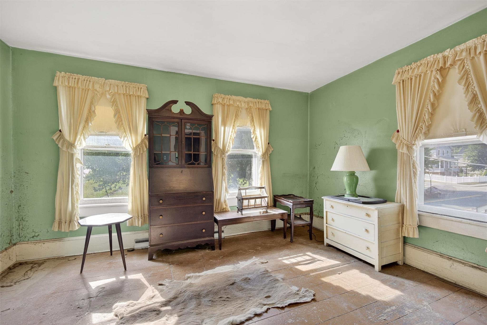 31 S Montgomery Street, Walden, NY 12586