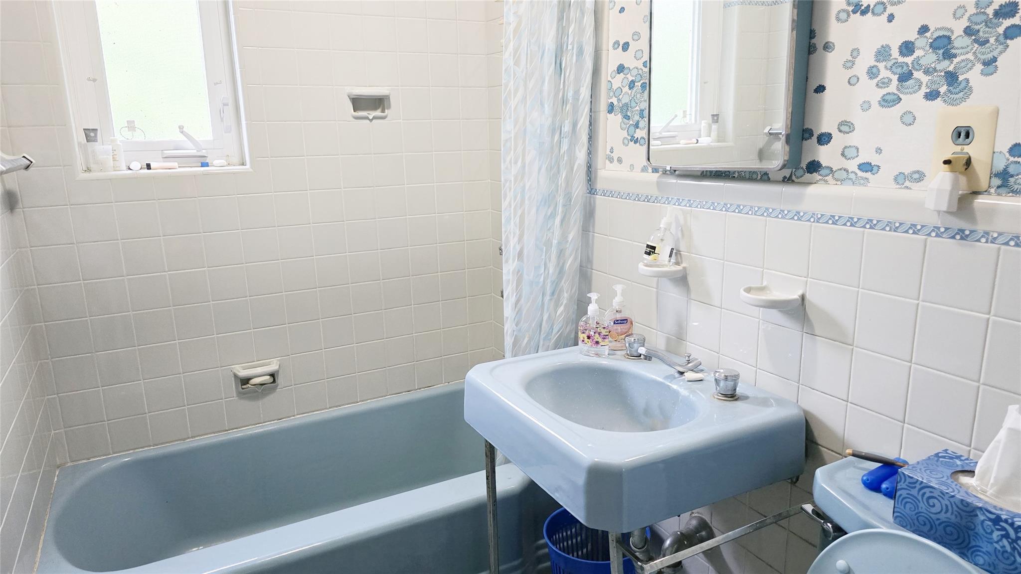 2817 215th Place, Bayside, NY 11360