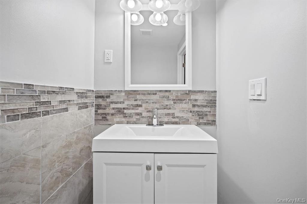 423 Westchester Avenue, White Plains, NY 10604