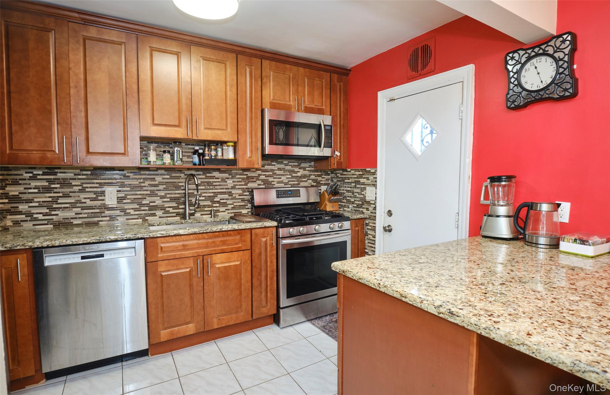 3000 Radcliff Avenue, Bronx, NY 10469