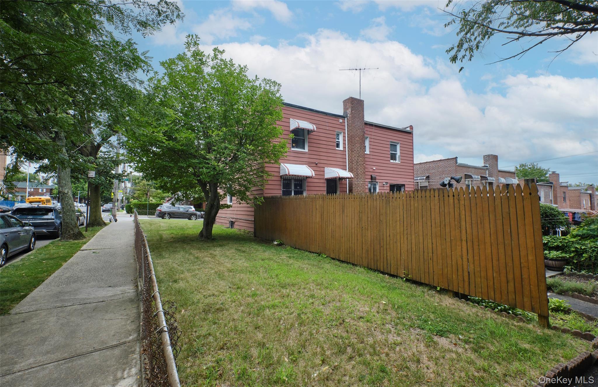 3000 Radcliff Avenue, Bronx, NY 10469