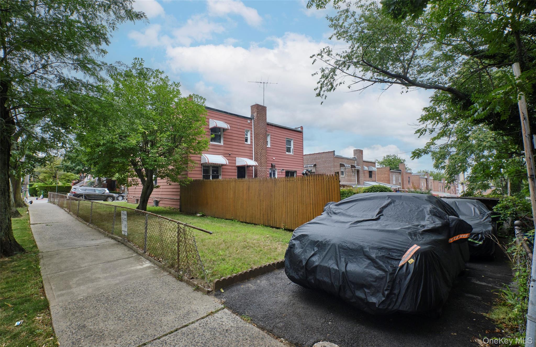 3000 Radcliff Avenue, Bronx, NY 10469