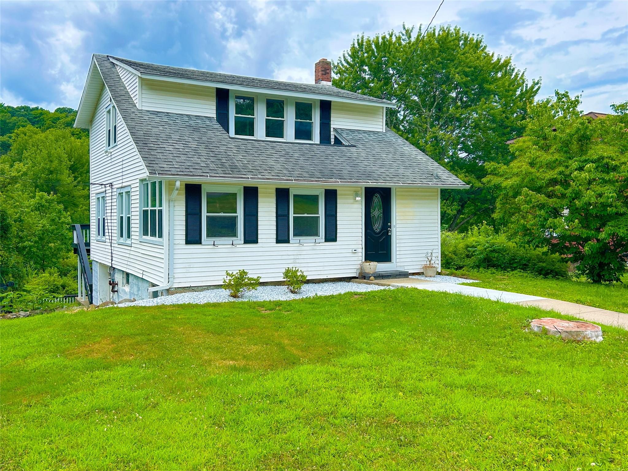 121 North Road, Highland, NY 12528