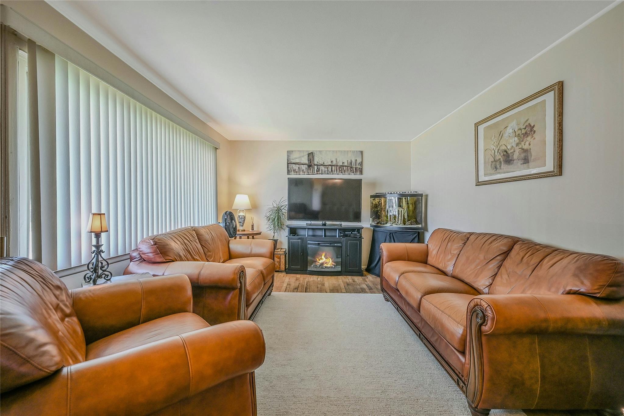 532 Alwick Avenue, West Islip, NY 11795