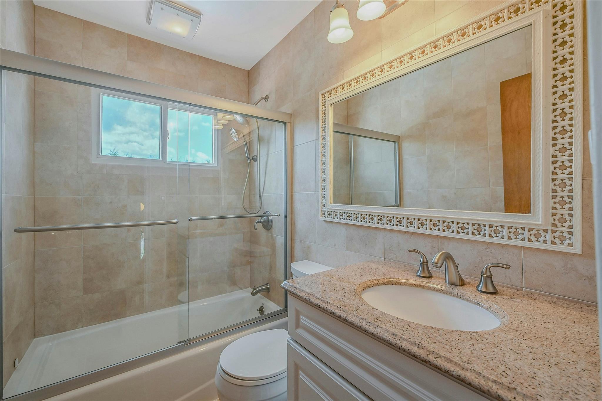 532 Alwick Avenue, West Islip, NY 11795