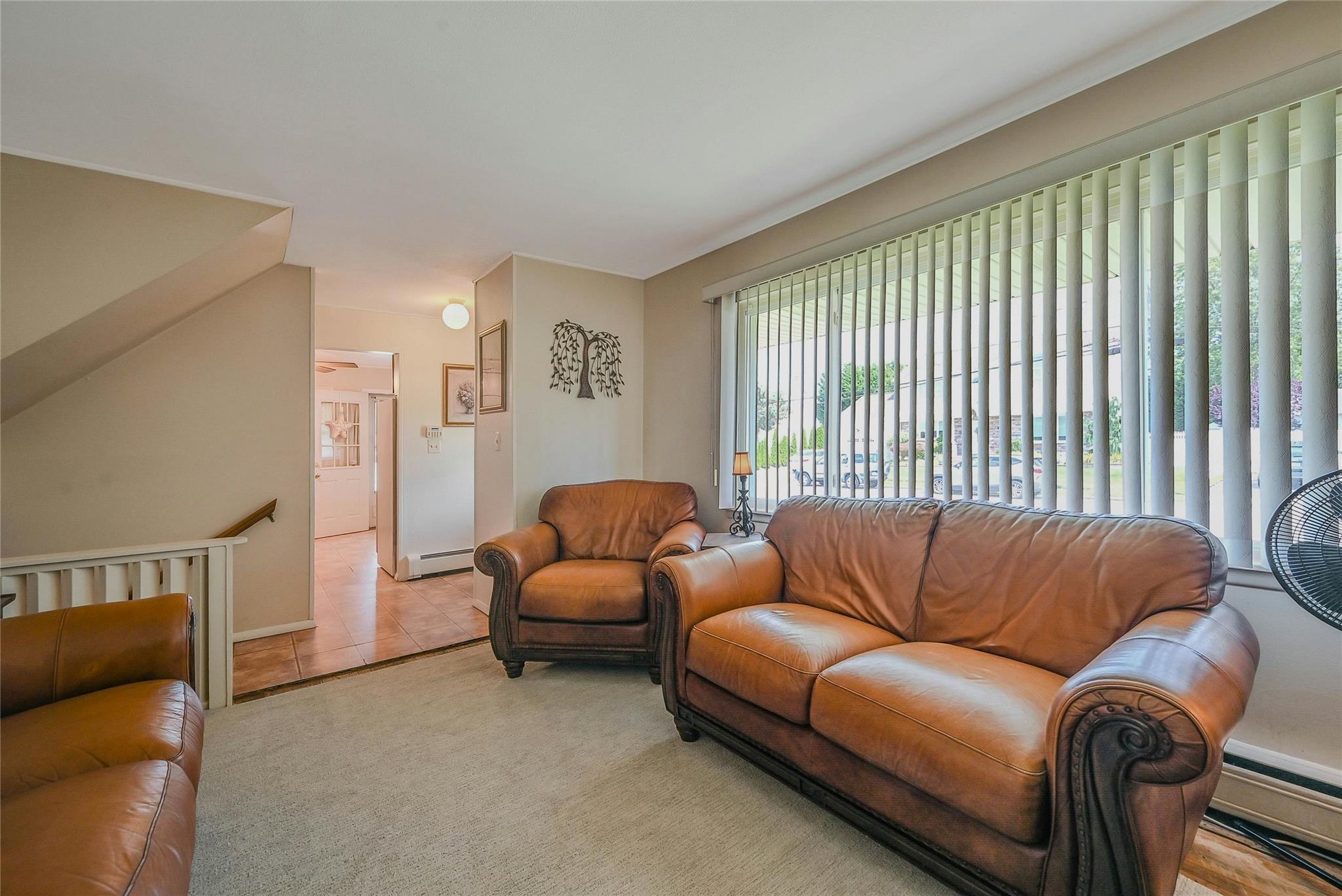 532 Alwick Avenue, West Islip, NY 11795