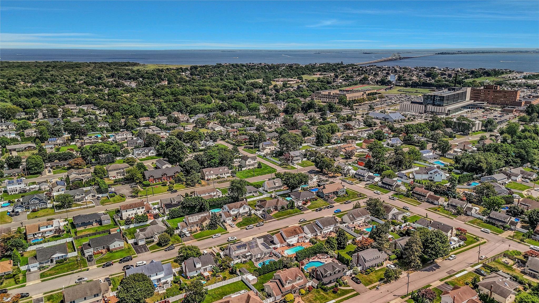 532 Alwick Avenue, West Islip, NY 11795