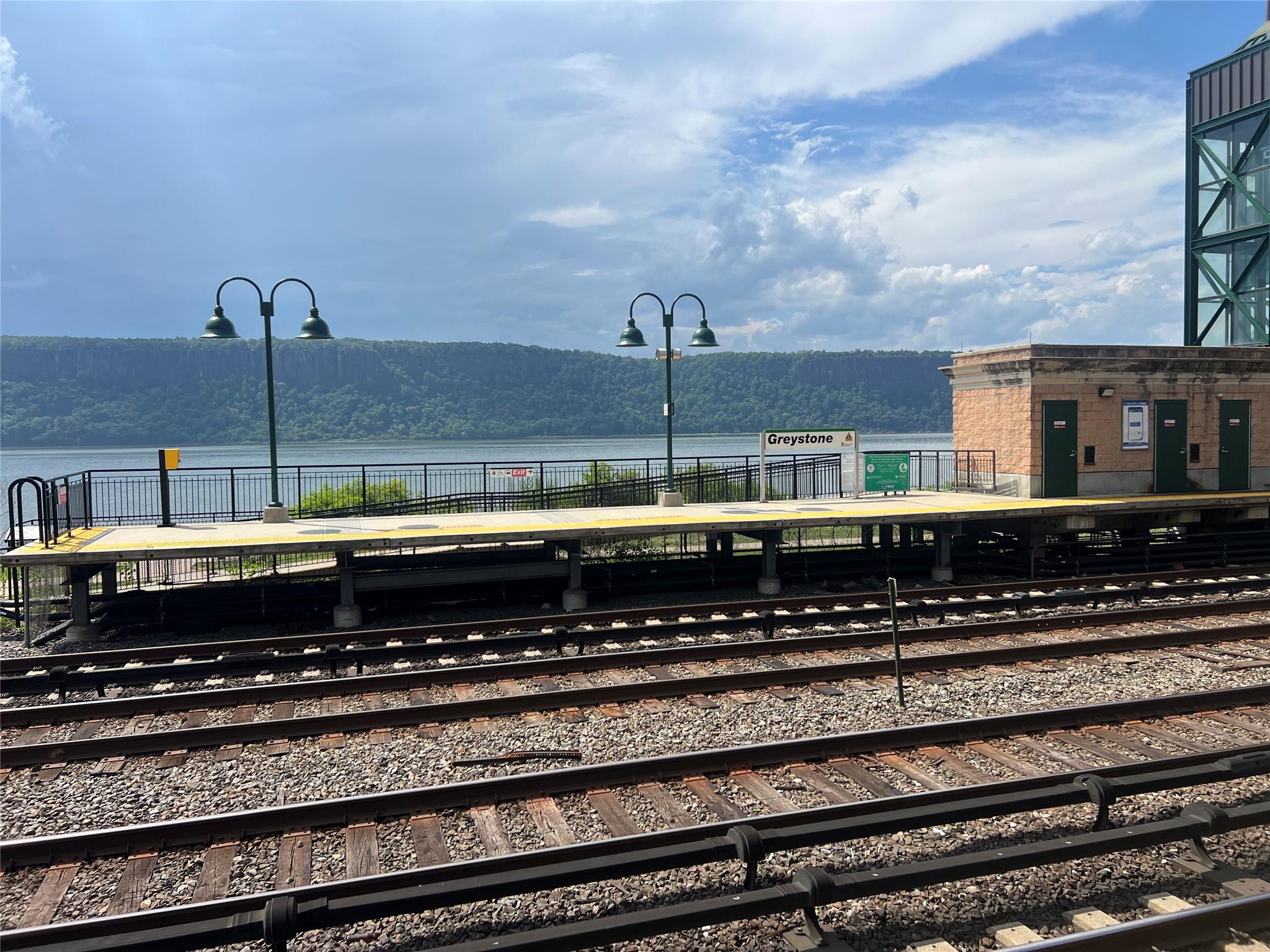 709 Warburton Avenue # 7H, Yonkers, NY 10701