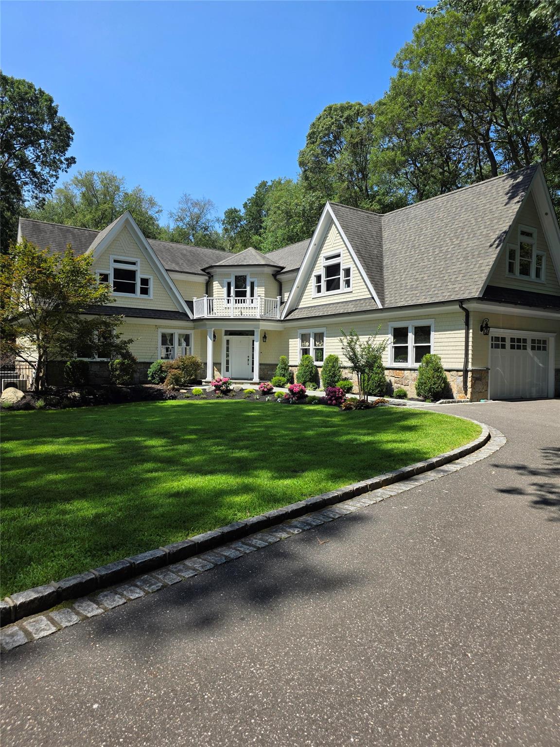 5 Ivory Court, East Northport, NY 11731