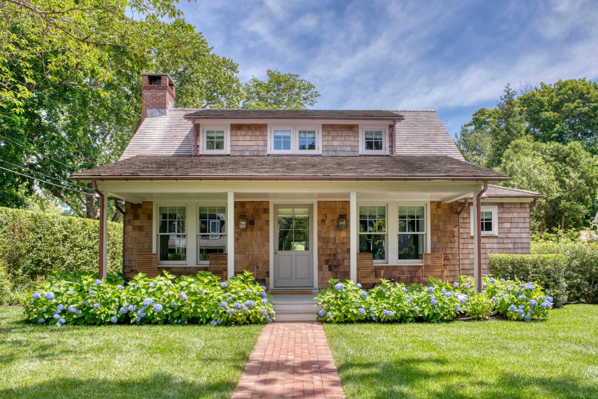 128 Halsey Street, Southampton, NY 11968