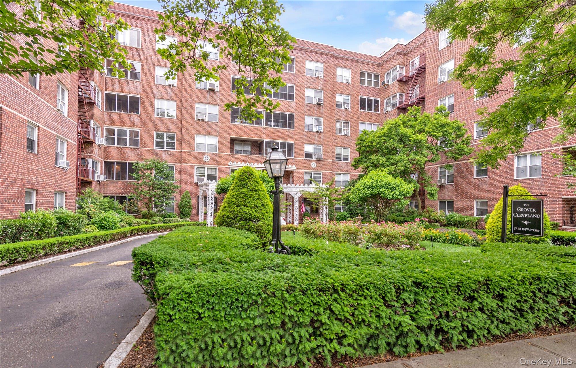 6738 108 Street Road # 47A, Forest Hills, NY 11375