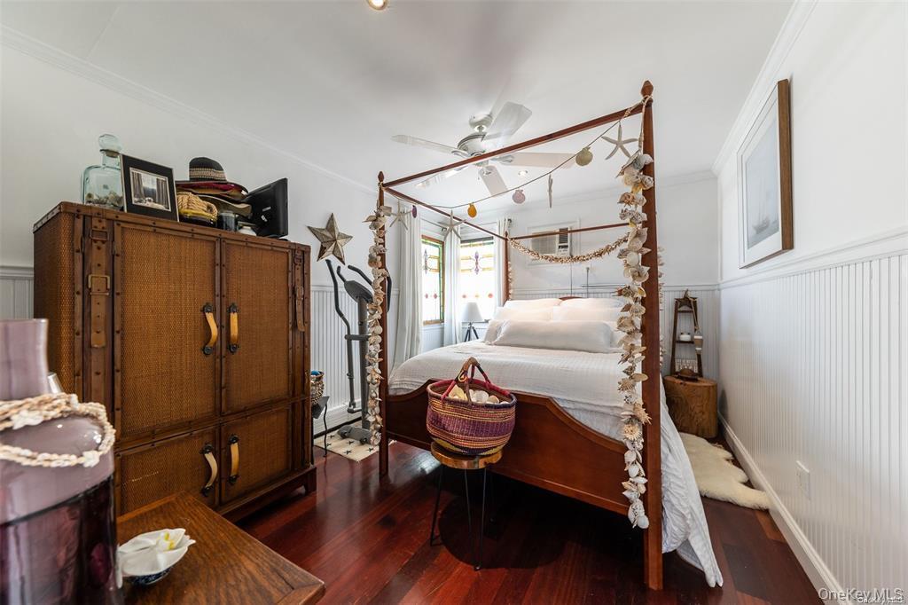 34 Trenton Avenue # Upper, East Atlantic Beach, NY 11561