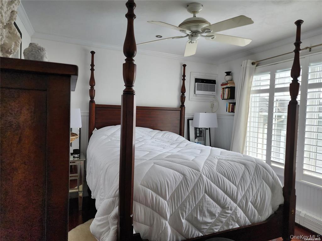 34 Trenton Avenue # Upper, East Atlantic Beach, NY 11561