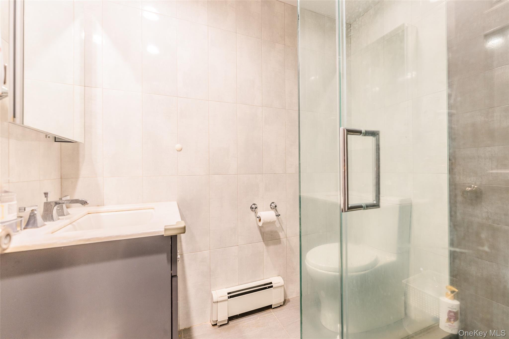 43 Jayson Avenue, Great Neck, NY 11021