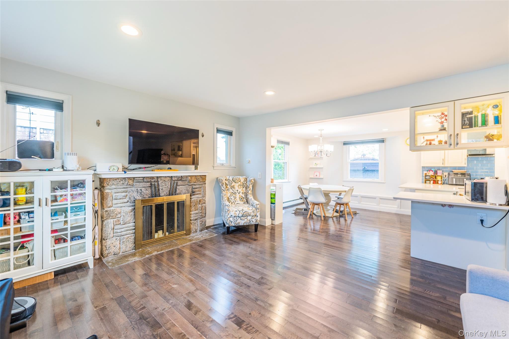 43 Jayson Avenue, Great Neck, NY 11021