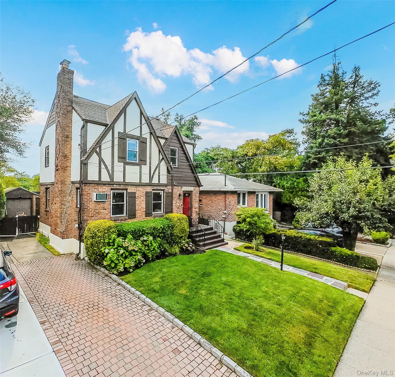 43 Jayson Avenue, Great Neck, NY 11021