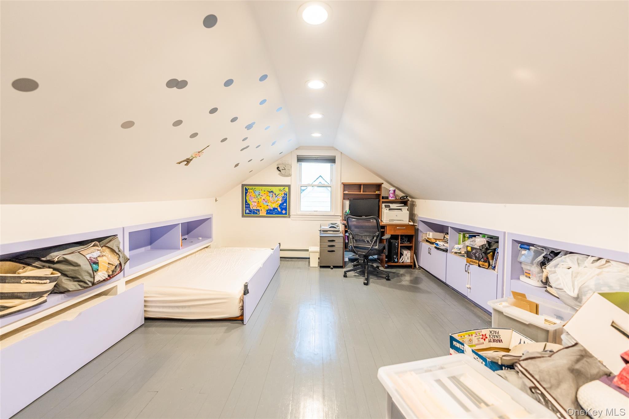 43 Jayson Avenue, Great Neck, NY 11021