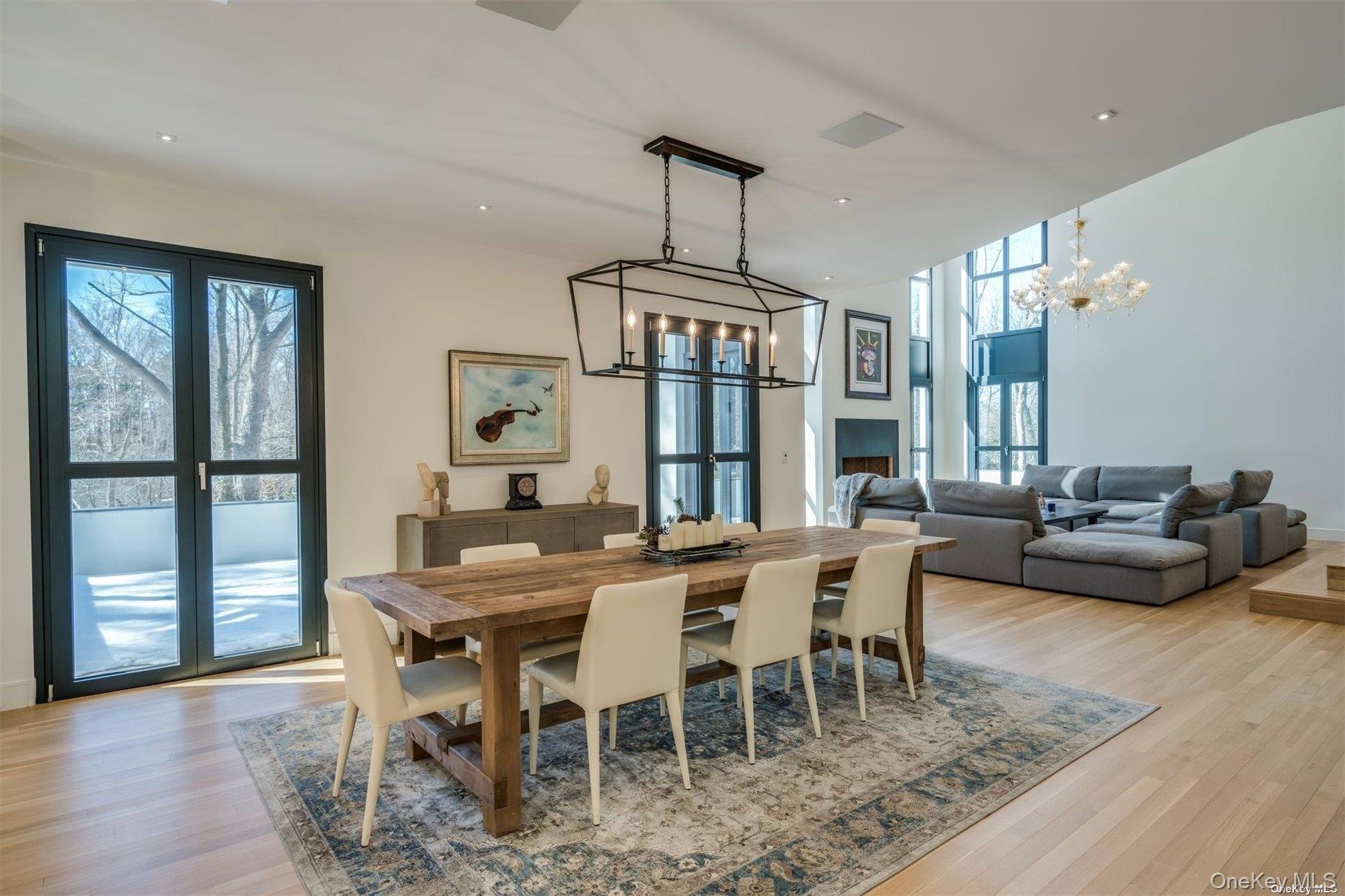 9 Winding Way, Locust Valley, NY 11560