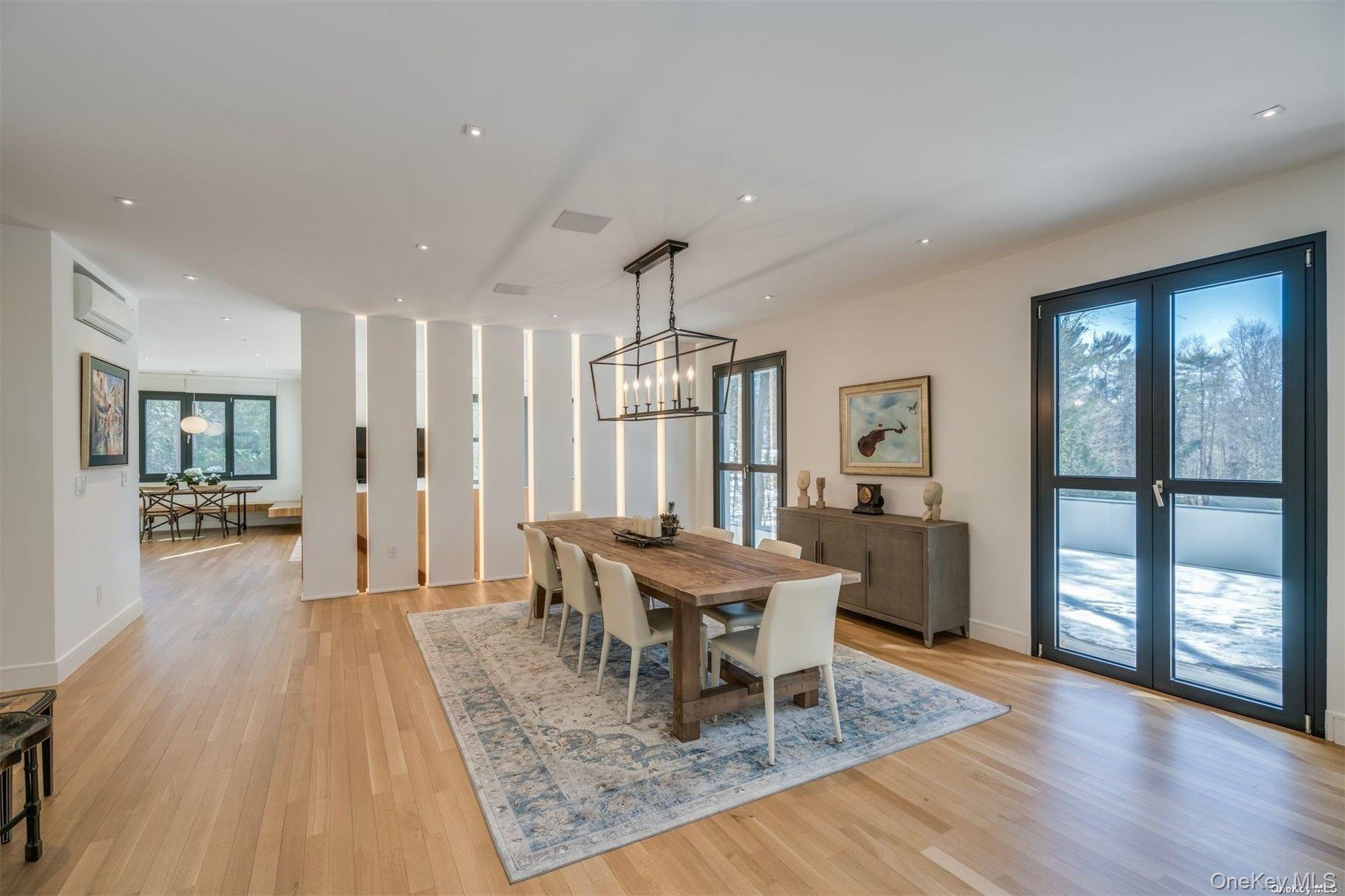 9 Winding Way, Locust Valley, NY 11560