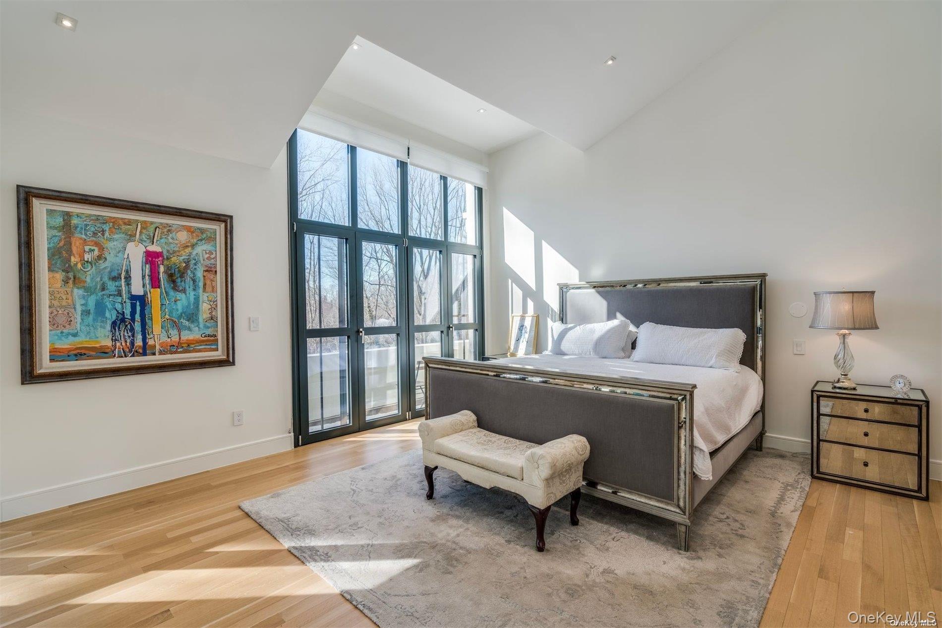 9 Winding Way, Locust Valley, NY 11560