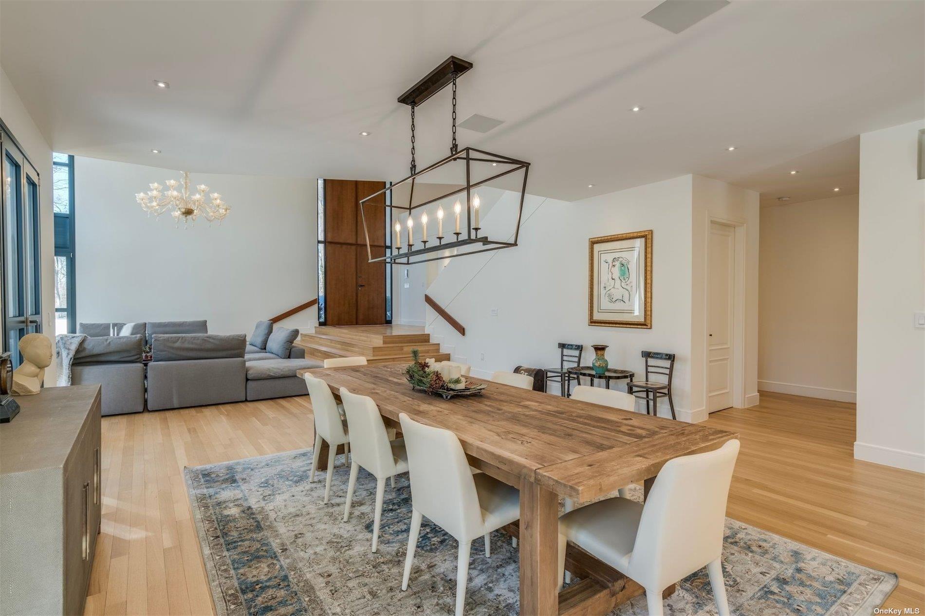 9 Winding Way, Locust Valley, NY 11560