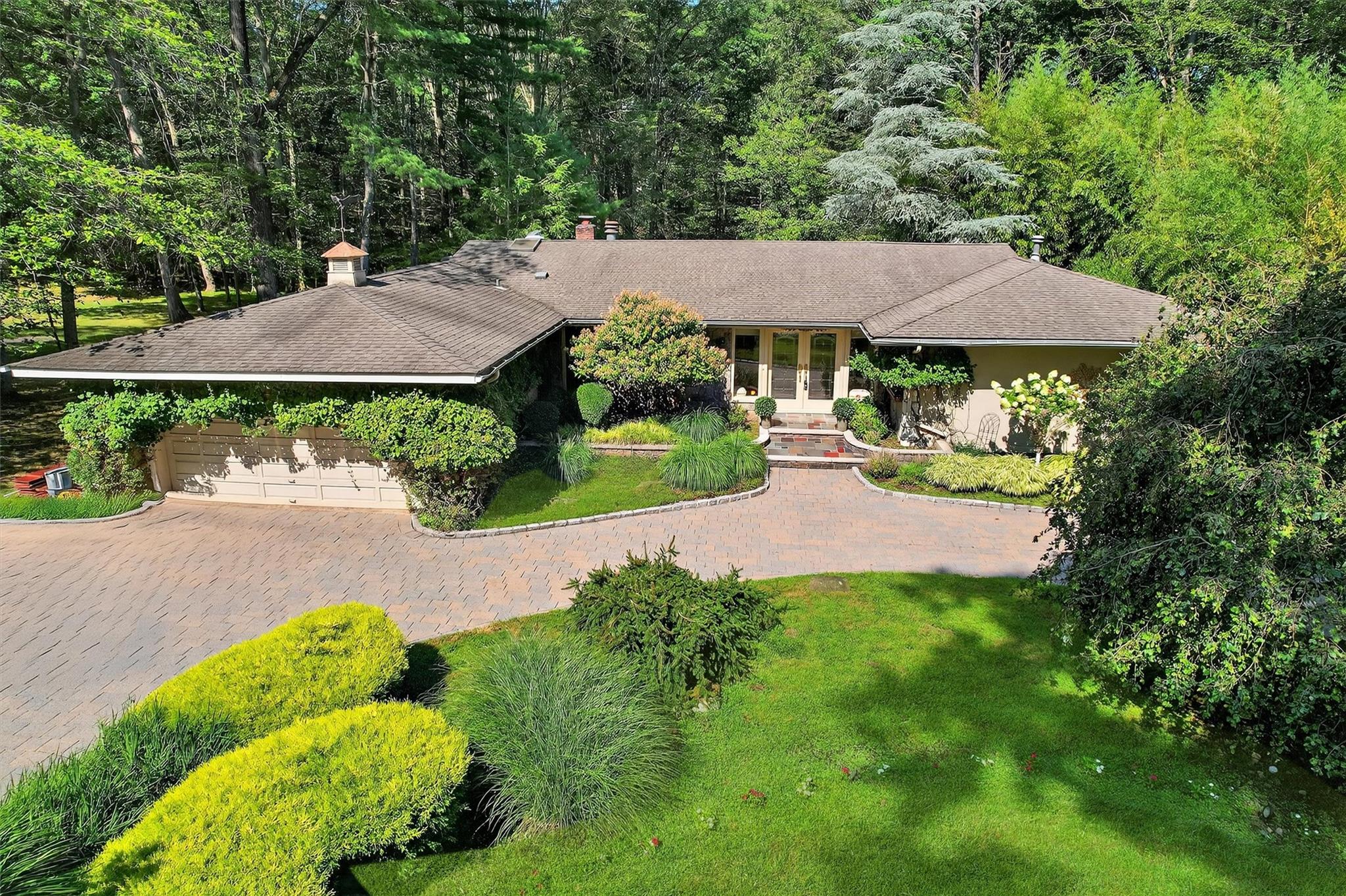 44 Woodhaven Drive, New City, NY 10956