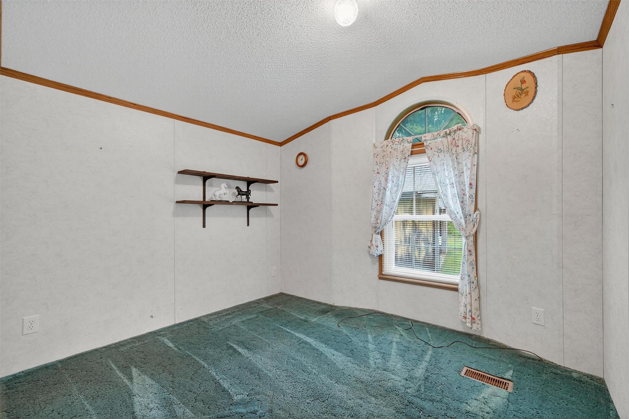 17 Community Road, Woodbourne, NY 12788