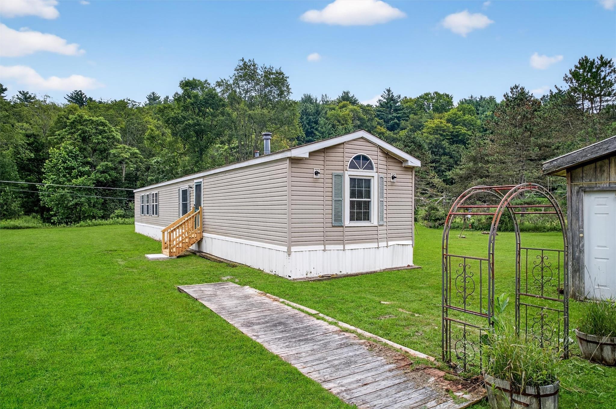 17 Community Road, Woodbourne, NY 12788