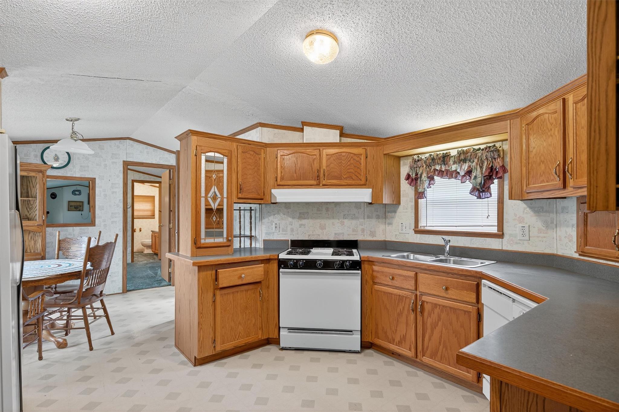 17 Community Road, Woodbourne, NY 12788