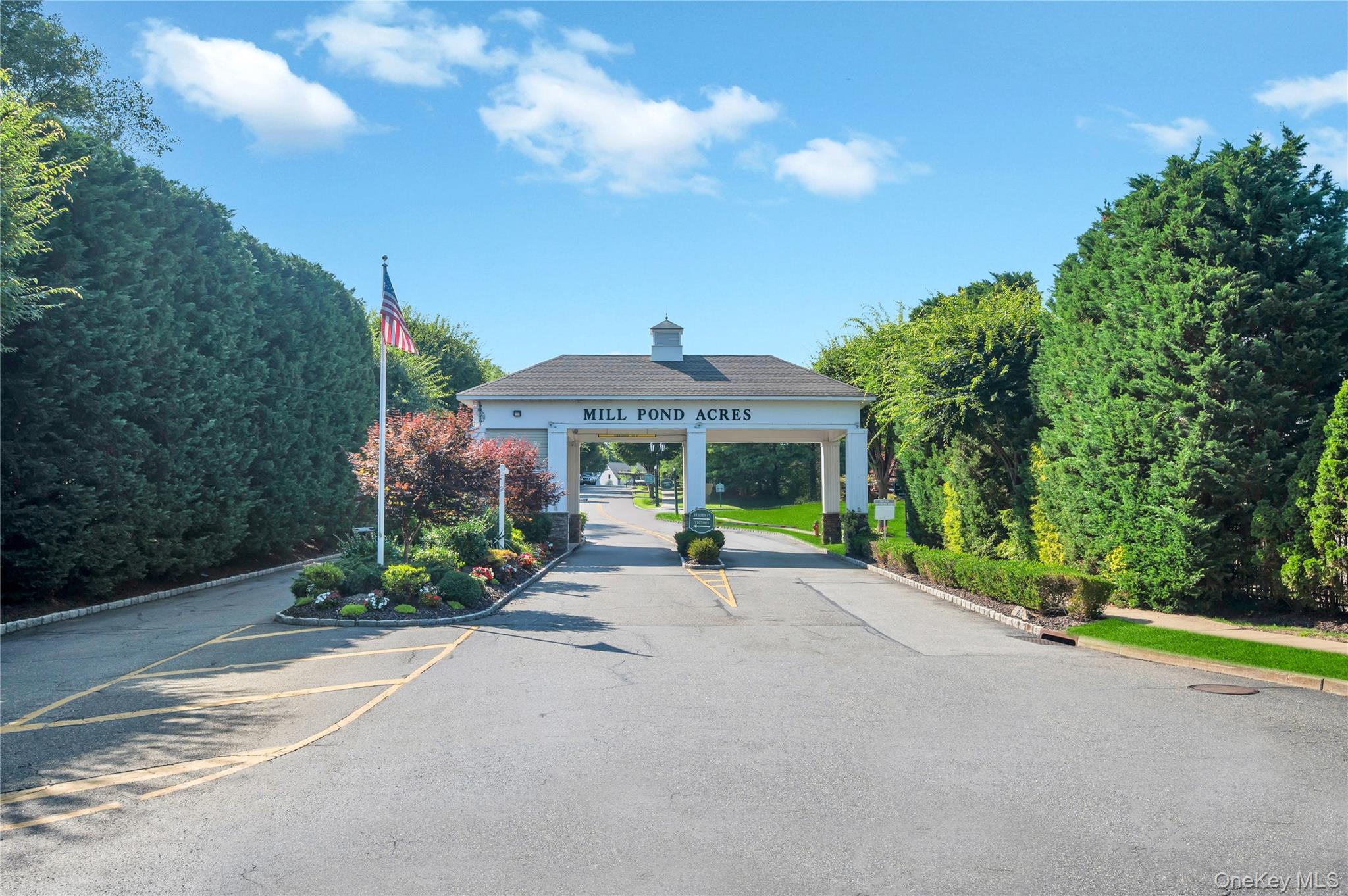 87 Pond View Drive, Port Washington, NY 11050