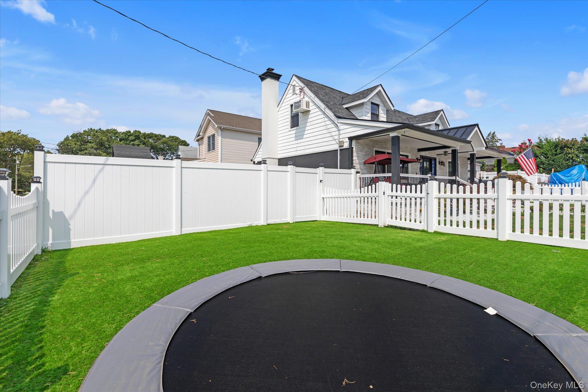 190 Commonwealth Street, Franklin Square, NY 11010