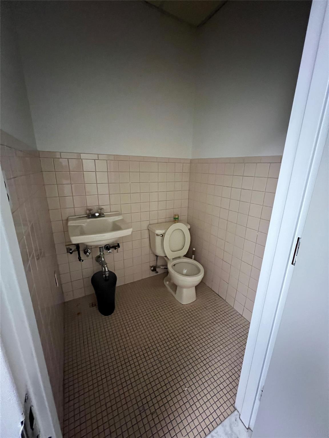3374 Boston Road, Bronx, NY 10469