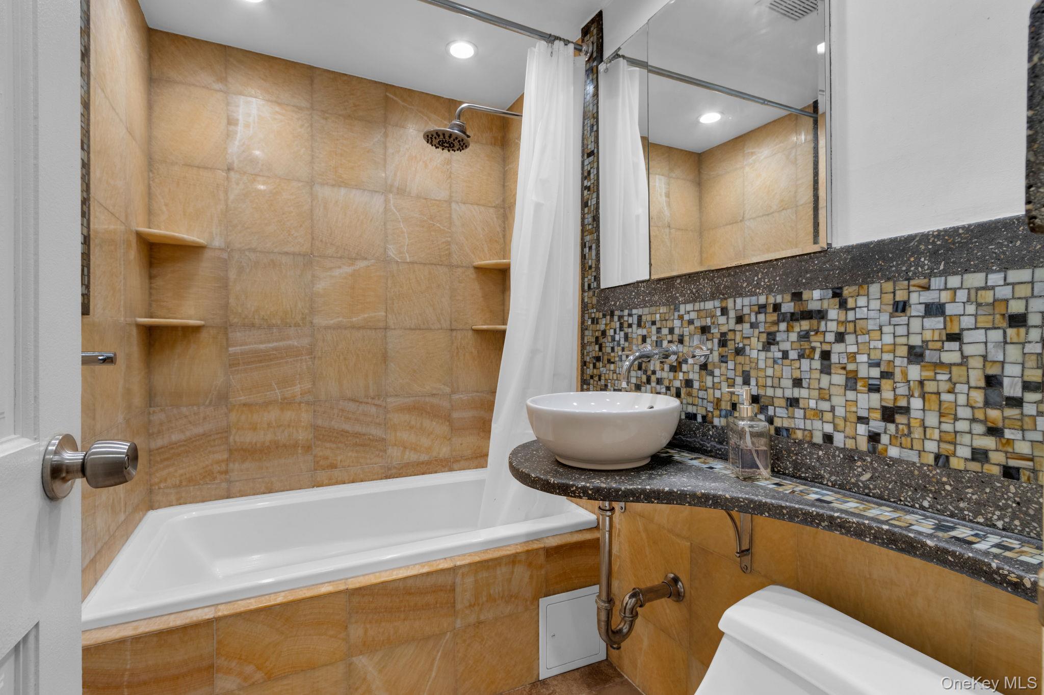 2465 Palisade Avenue # 1J, Bronx, NY 10463