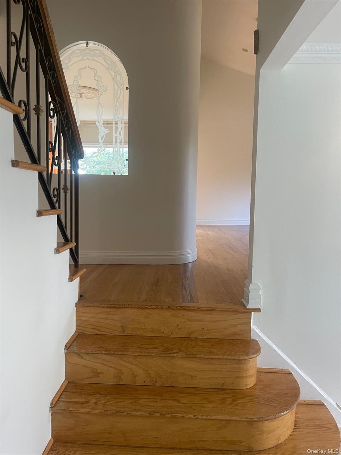 29 Bayberry Road, Lawrence, NY 11559