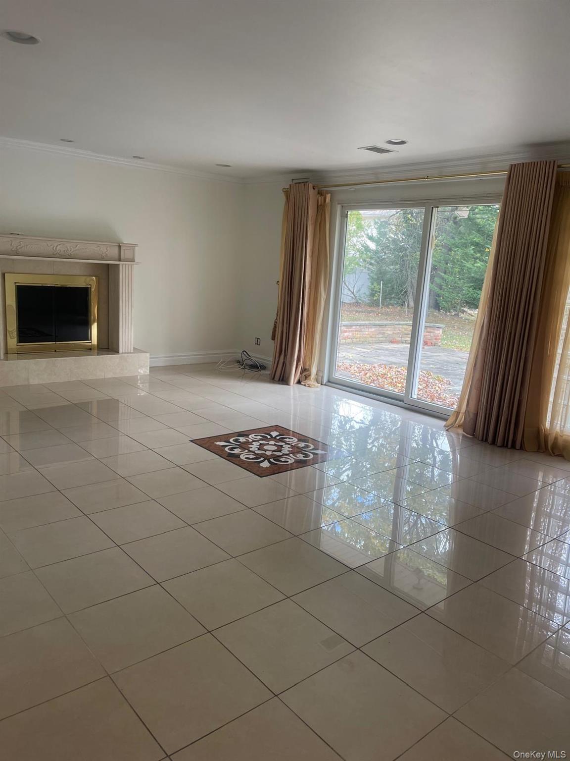 29 Bayberry Road, Lawrence, NY 11559