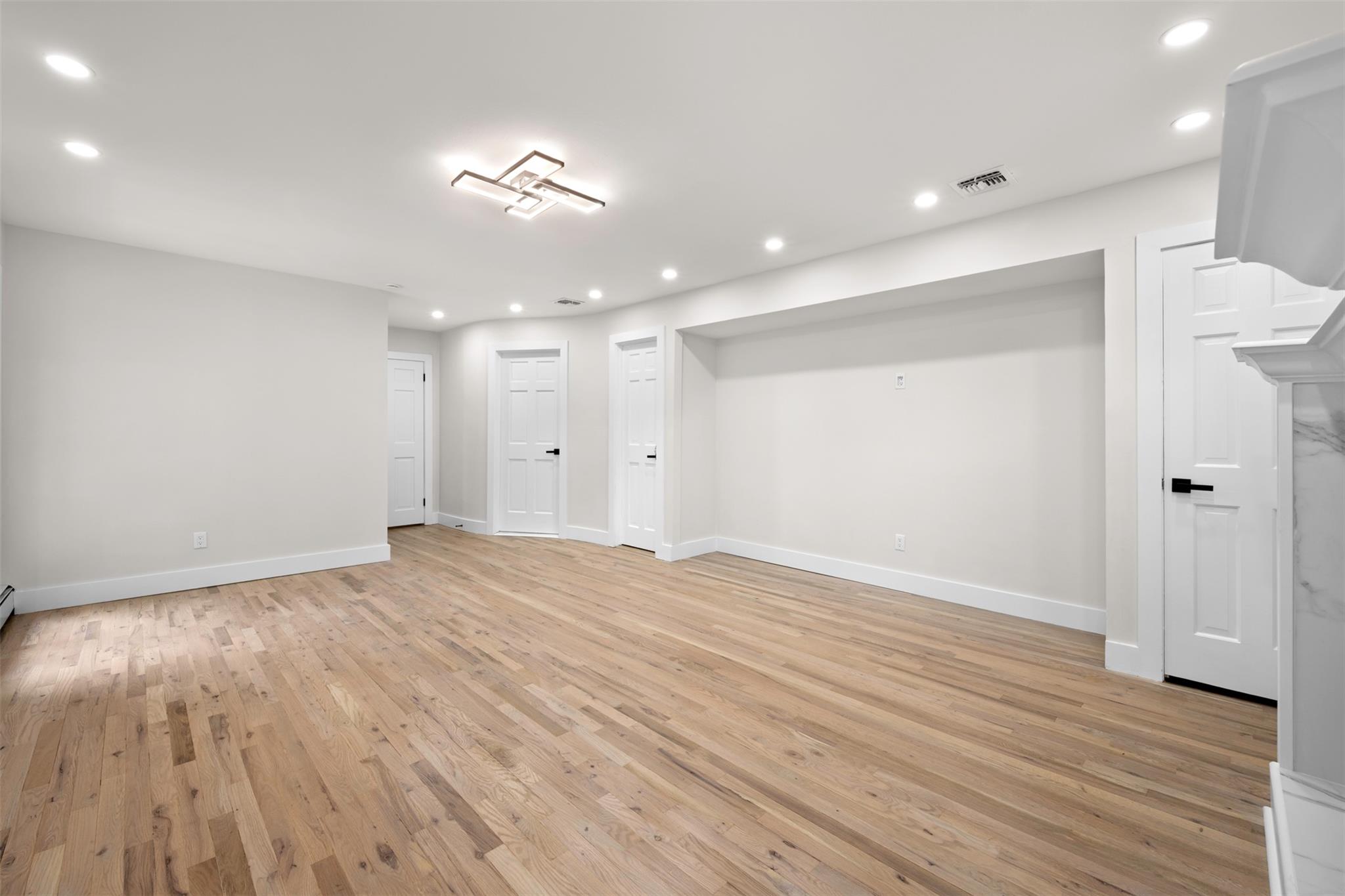 7 Windmill Court, Smithtown, NY 11787