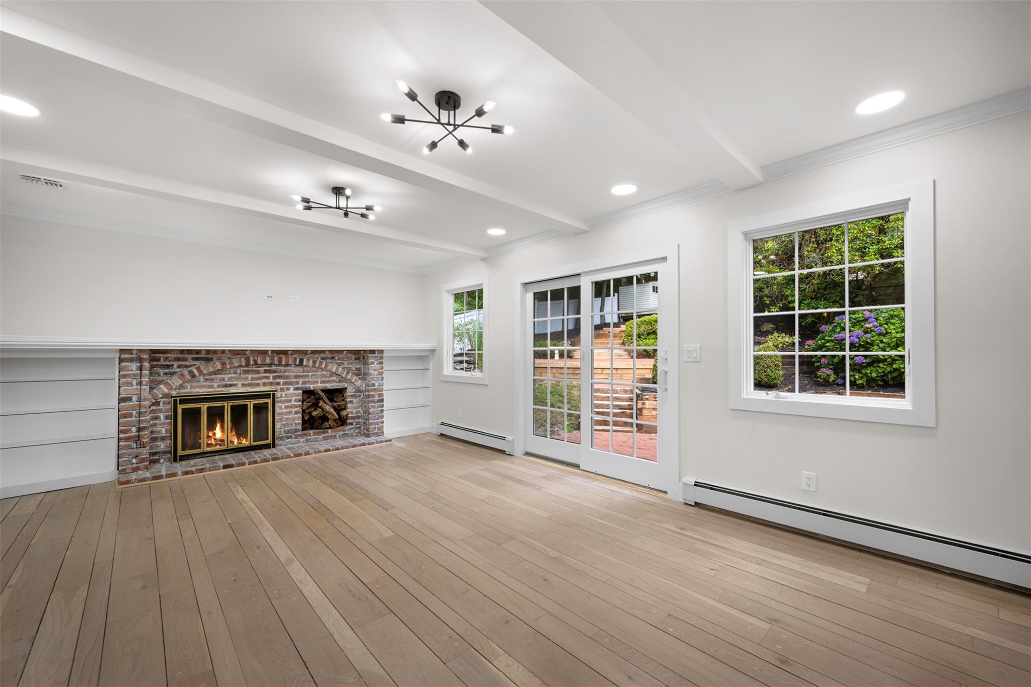 7 Windmill Court, Smithtown, NY 11787