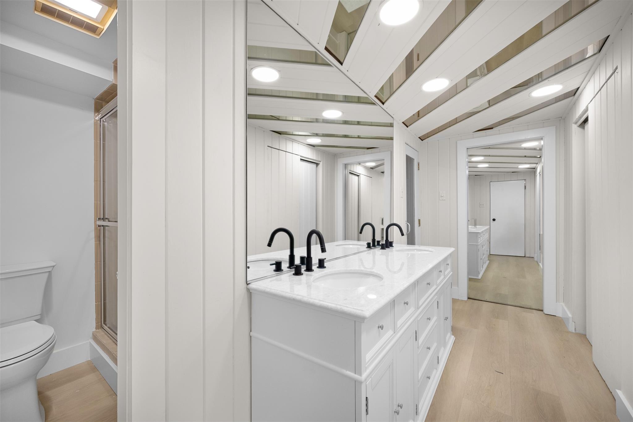 7 Windmill Court, Smithtown, NY 11787