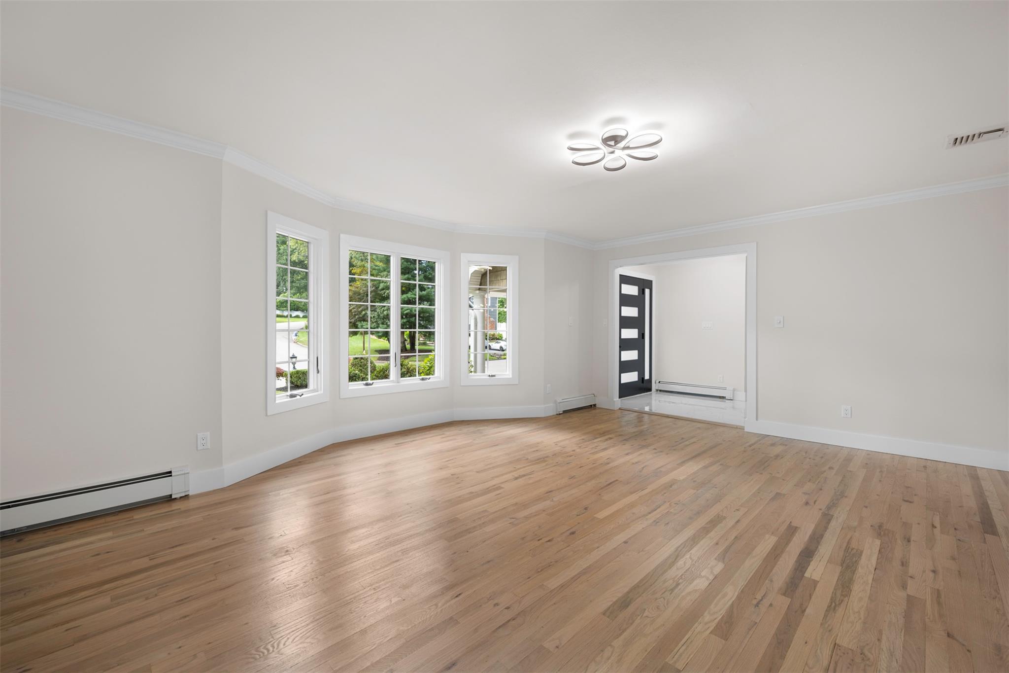 7 Windmill Court, Smithtown, NY 11787