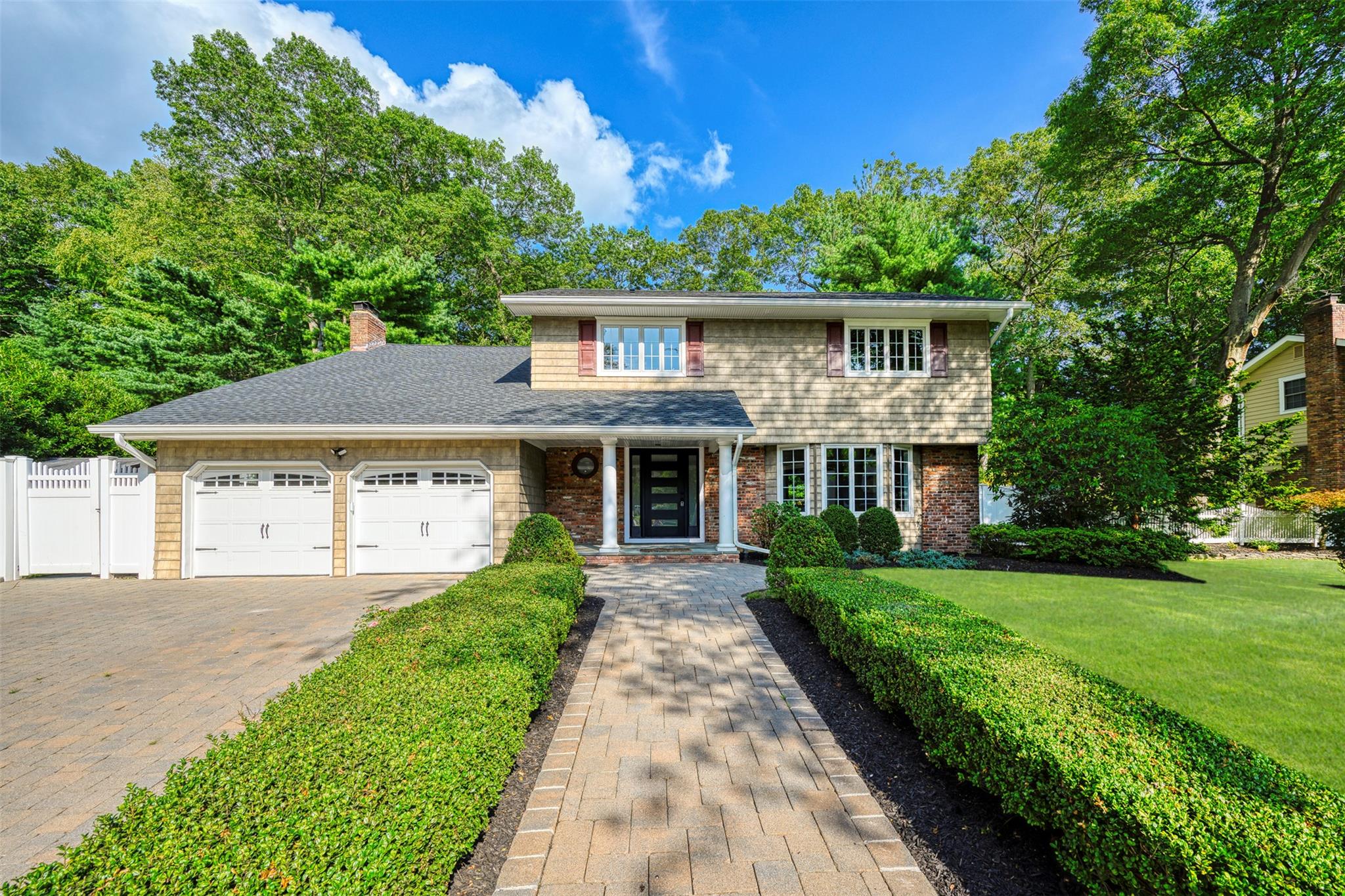7 Windmill Court, Smithtown, NY 11787