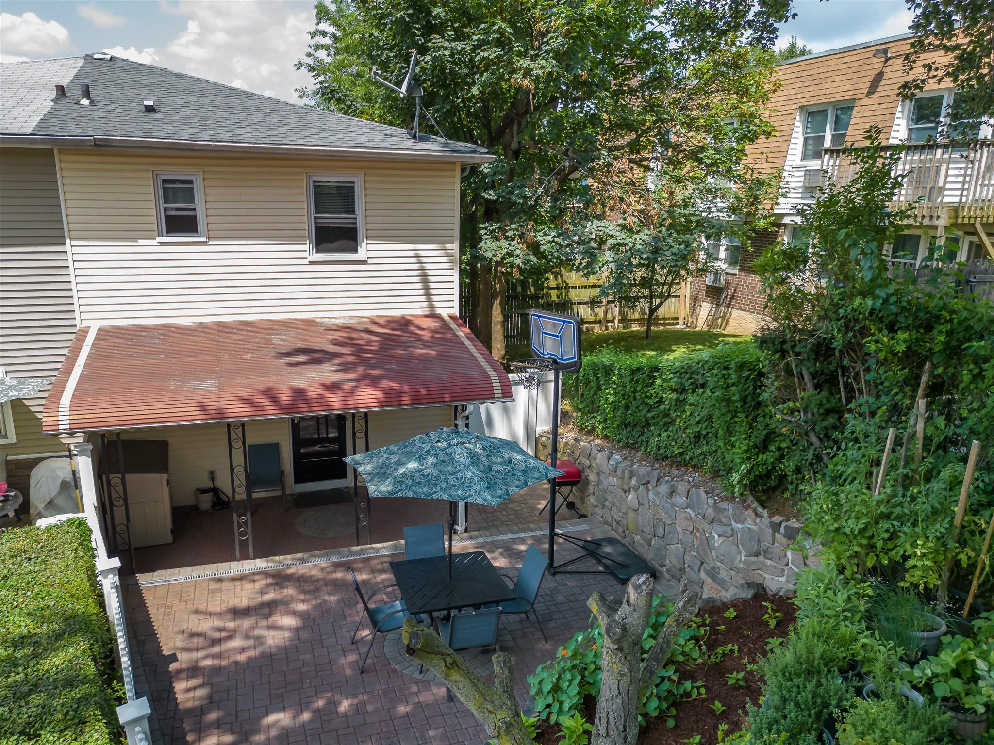 360 N Broadway, Yonkers, NY 10701