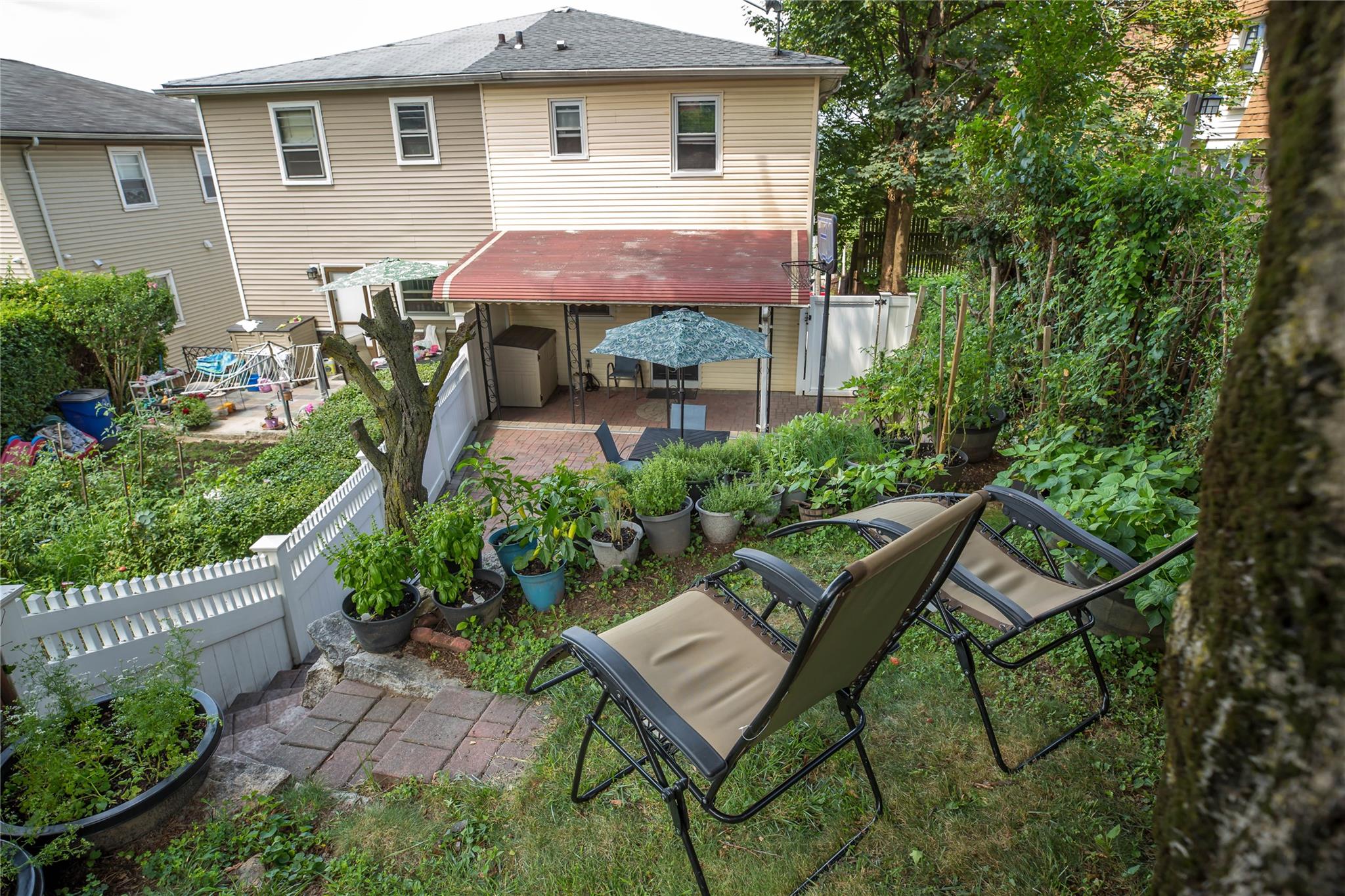 360 N Broadway, Yonkers, NY 10701