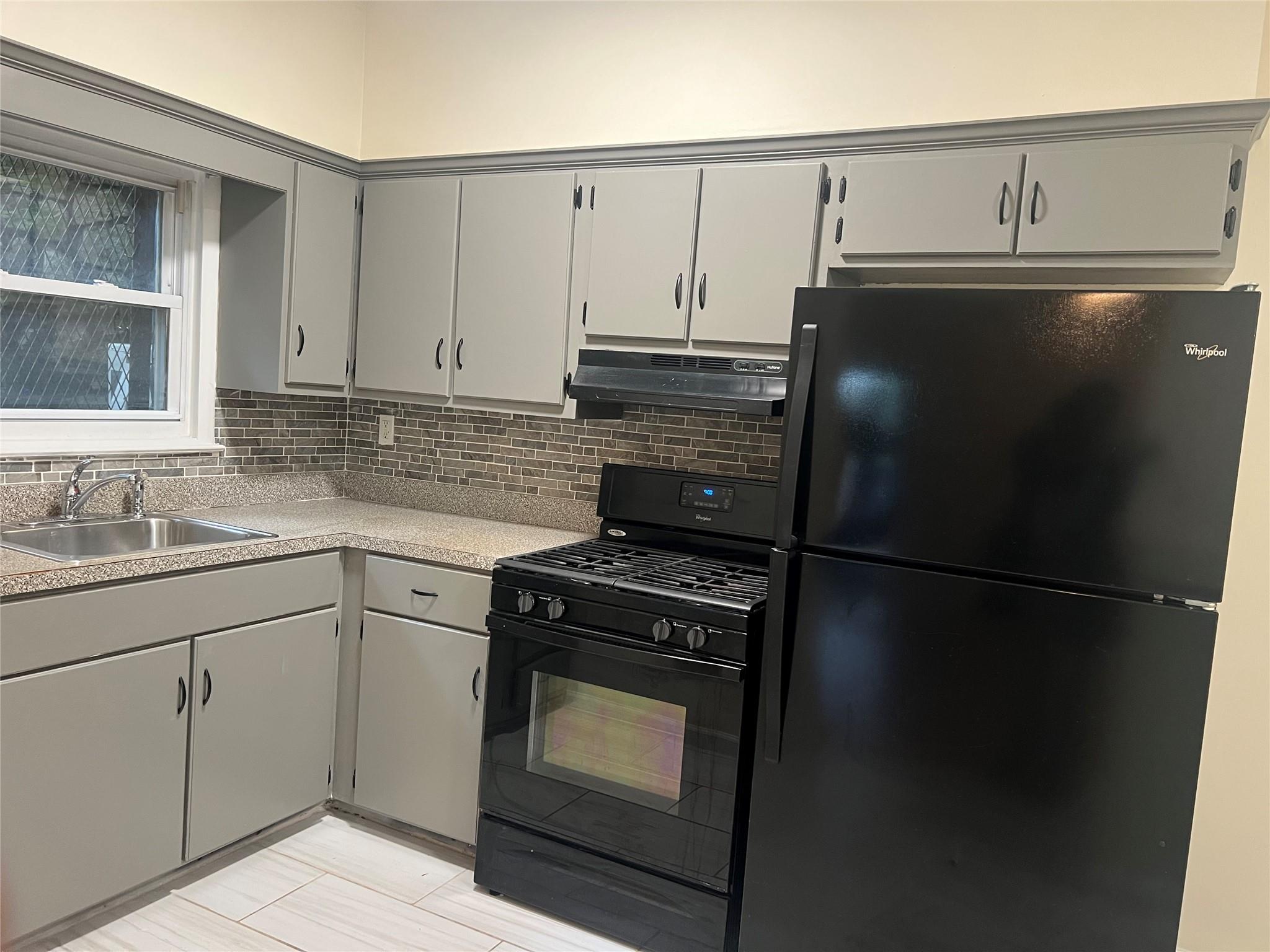 360 N Broadway, Yonkers, NY 10701