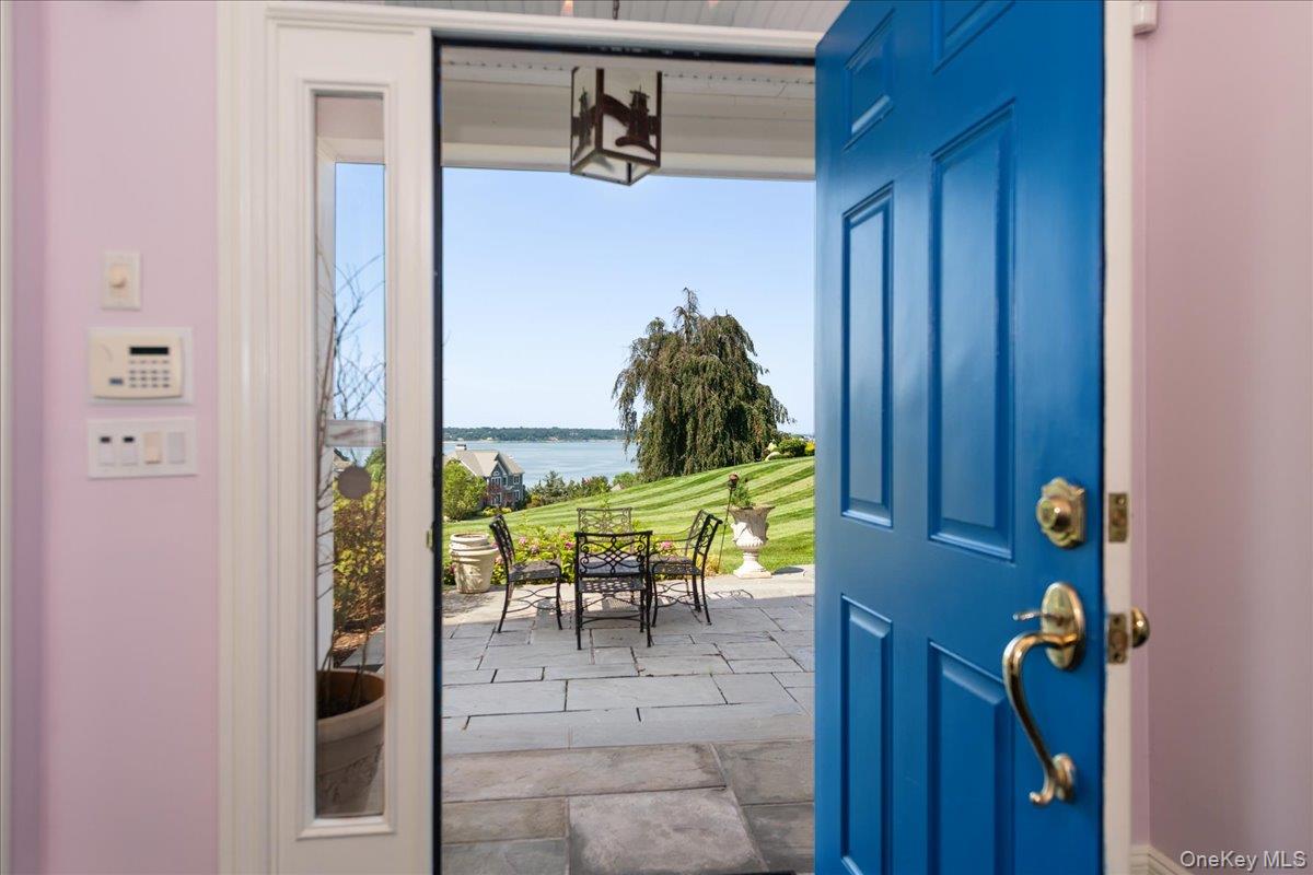 53 Pembroke Drive, Glen Cove, NY 11542