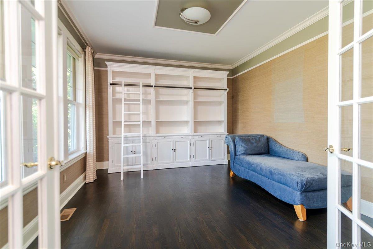 53 Pembroke Drive, Glen Cove, NY 11542