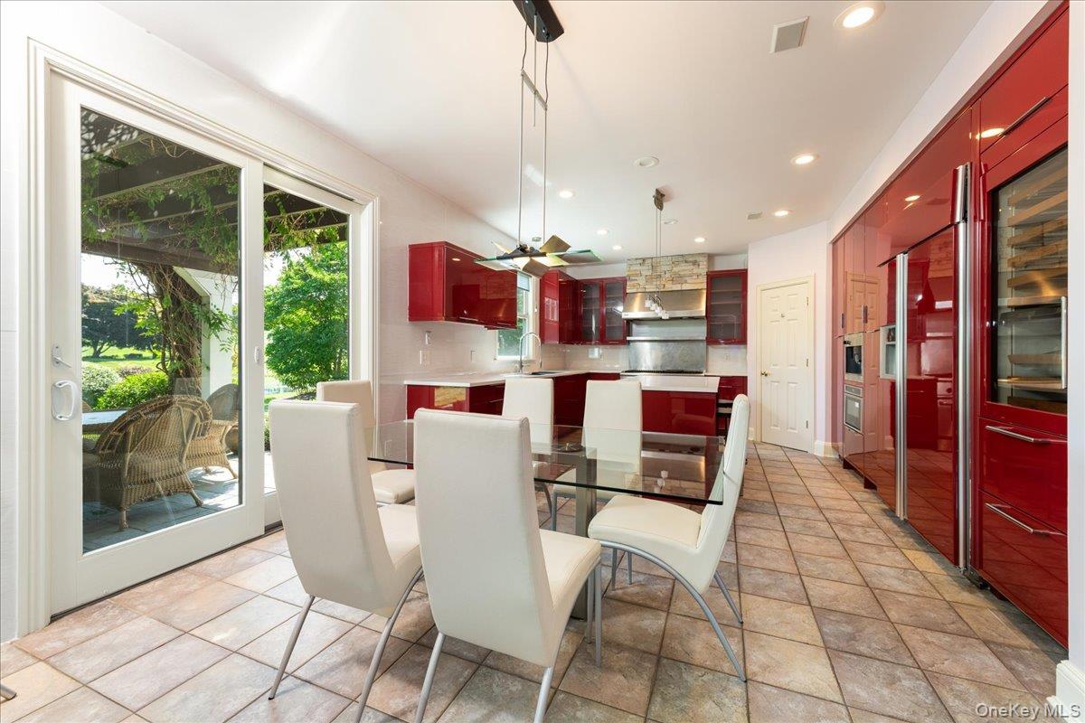 53 Pembroke Drive, Glen Cove, NY 11542