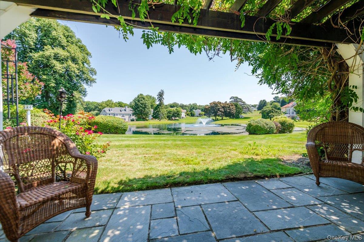 53 Pembroke Drive, Glen Cove, NY 11542