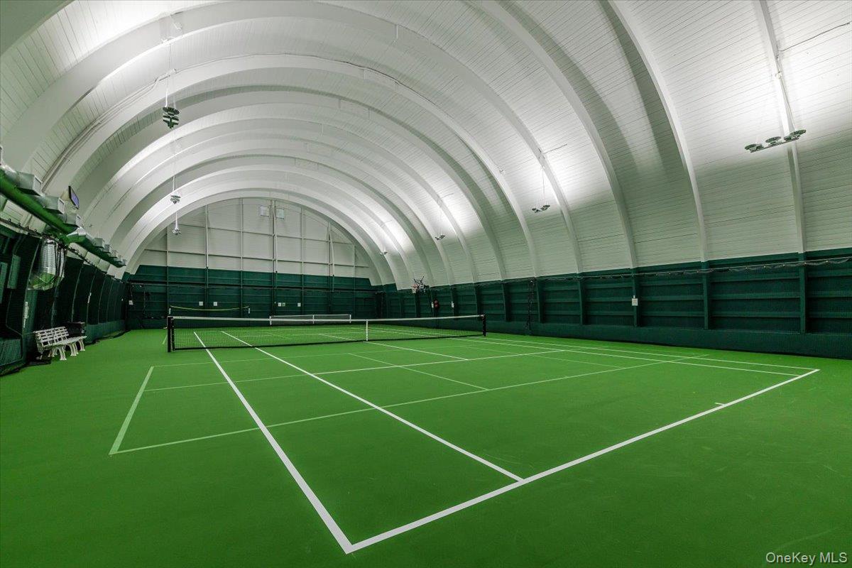 53 Pembroke Drive, Glen Cove, NY 11542