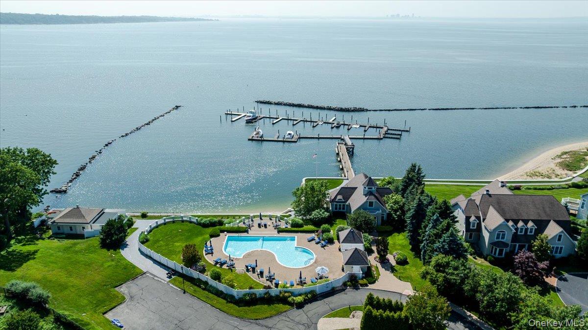 53 Pembroke Drive, Glen Cove, NY 11542